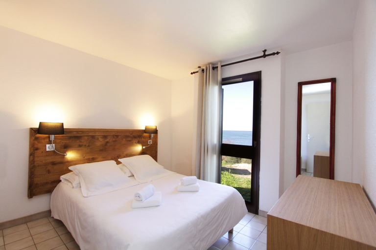 Bedroom 3, Paese di Lava, Corse-du-Sud