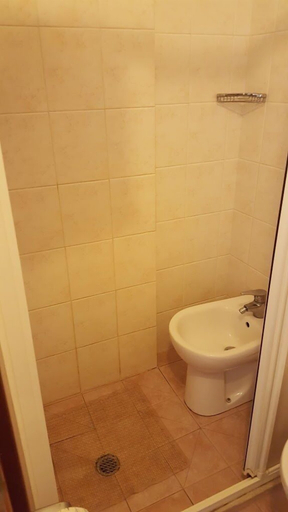 Bathroom 4, Hotel Caruso, Rimini