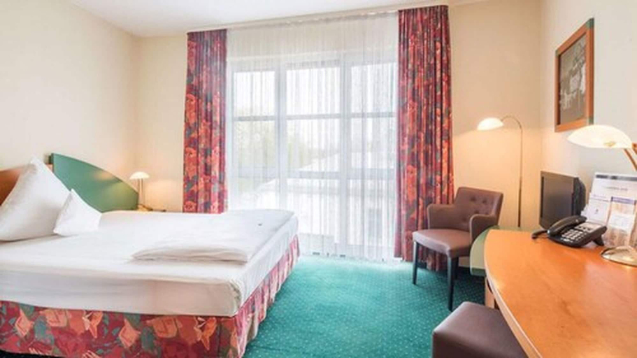 Bedroom 5, Trip INN Hotel Dasing-Augsburg, Aichach-Friedberg