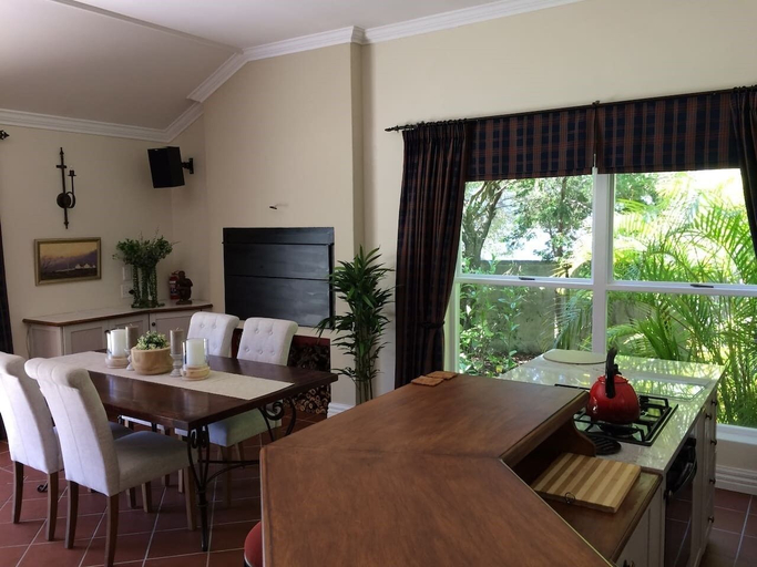 Others 5, Camelot in Constantia, City of Cape Town
