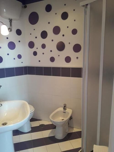 Bathroom 5, Labicana 42 B&B, Rome