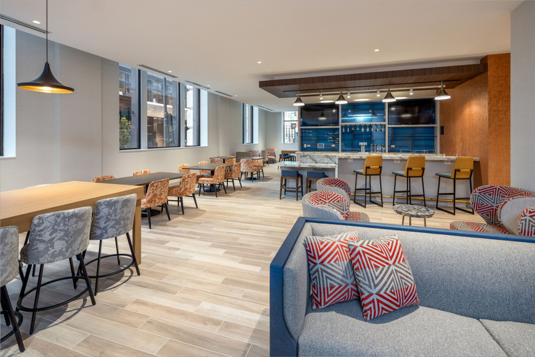 Food & Drinks 5, Hilton Garden Inn Chicago Central Loop, Cook