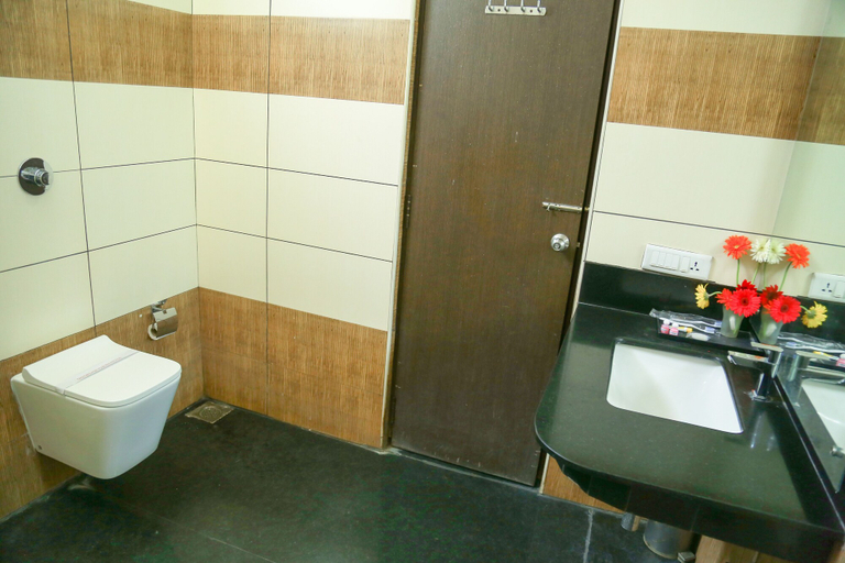 Bathroom 4, Hotel Abi Krishna, Puducherry