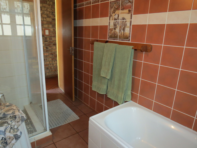 Bathroom 3, Serenity Du Bois Lodge, Ehlanzeni