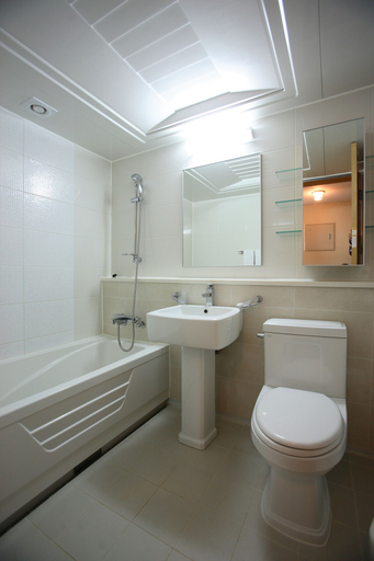 Bathroom 5, Welli Hilli Park, Hoengseong