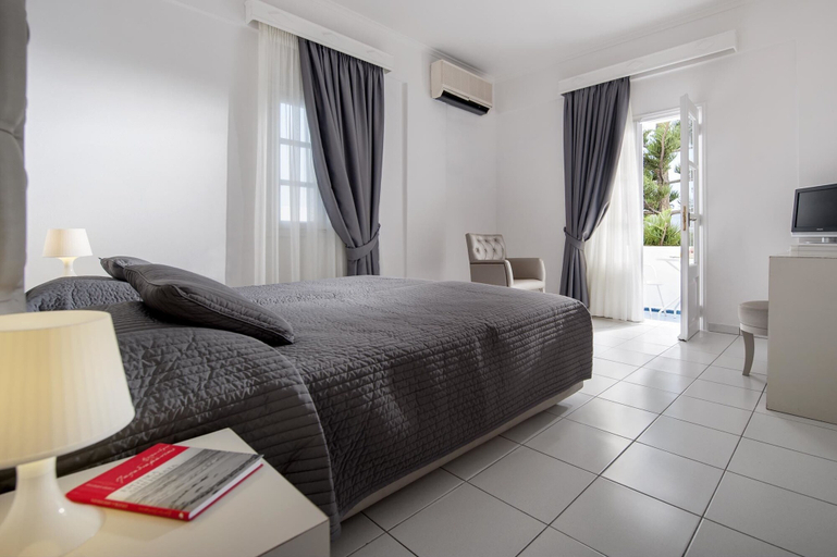Bedroom 4, Hotel Daedalus, South Aegean
