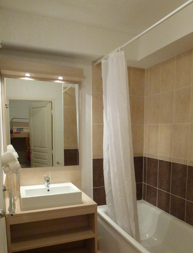 Bathroom, Les Terrasses du Soleil d'Or, Hautes-Alpes