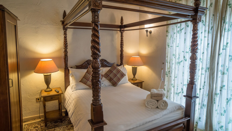 Bedroom 3, The Peak Hotel, Derbyshire