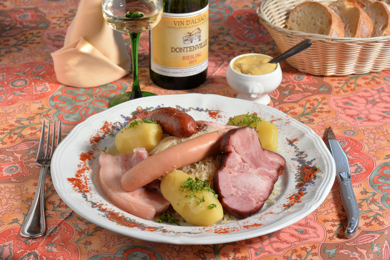 Food & Drinks 5, Hotel Dontenville, Bas-Rhin