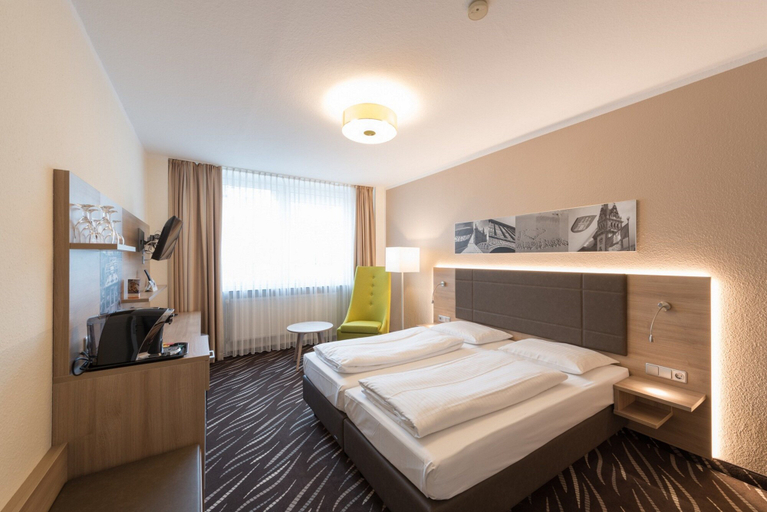Bedroom 3, Heikotel - Hotel Stadtpark Residenz, Hamburg