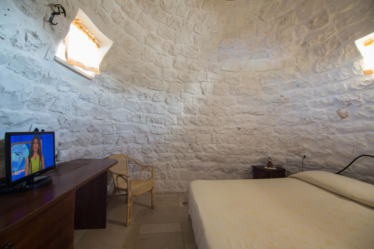 Bedroom 4, Trulli San Leonardo, Bari