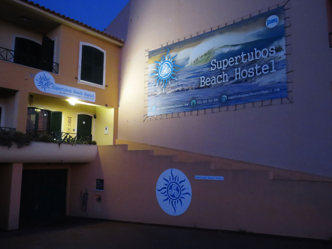 Exterior & Views 2, Supertubos Beach Hostel, Peniche