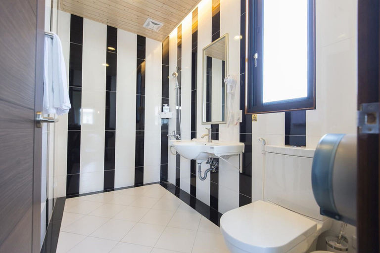 Bathroom 3, East Cube B&B, Pingtung