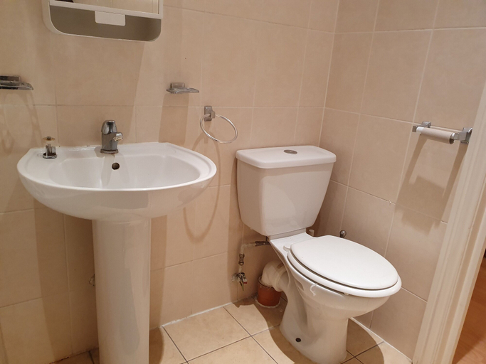 Bathroom 4, Studio Apartment in South Kensington 1, London