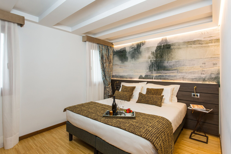 Bedroom 4, Venice Maggior Consiglio, Venezia