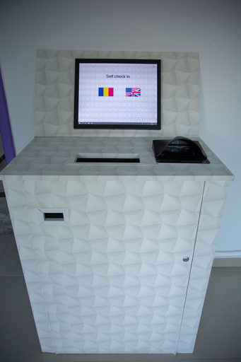 Others 4, Amethyst House, Otopeni