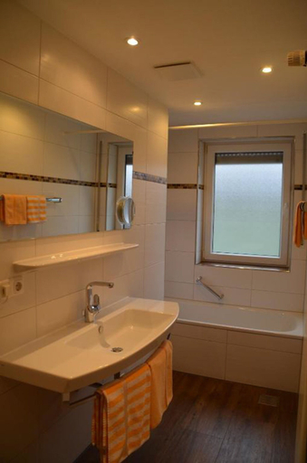Bathroom 4, Königsteiner Hof, Amberg-Sulzbach