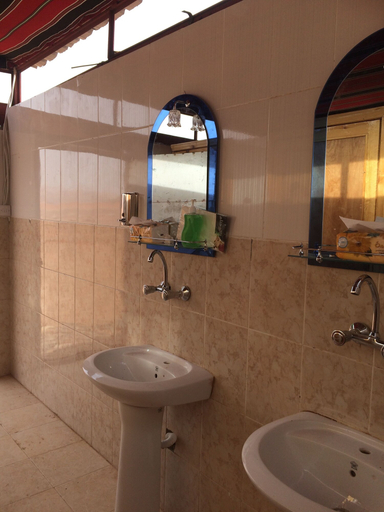 Bathroom 4, Bedouin expedition Camp, Quaira