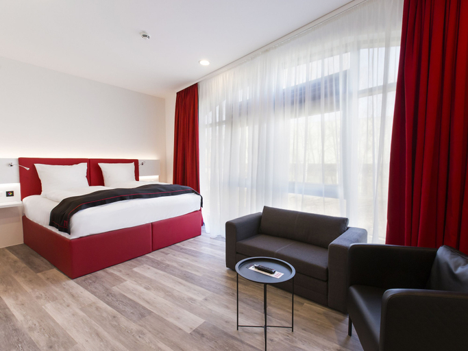 Bedroom 3, DORMERO Hotel Roth, Roth