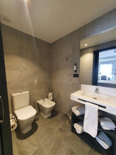 Bathroom 4, Hotel Iberum, Toledo