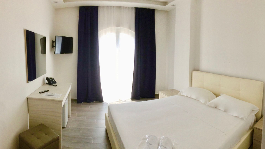 Bedroom 3, Klaton Beach Hotel, Latina