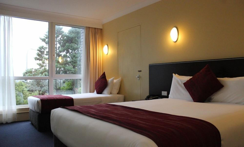 Bedroom 4, Alpine Motor Inn, Blue Mountains