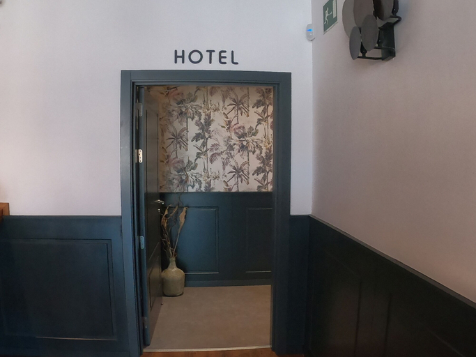 Others 5, Hotel Iberum, Toledo