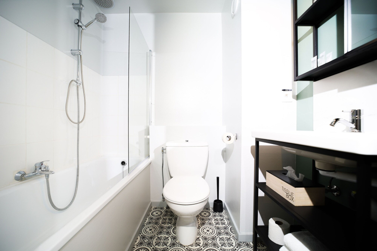 Bathroom 5, Travel Hotel Kruisem, Oost-Vlaanderen