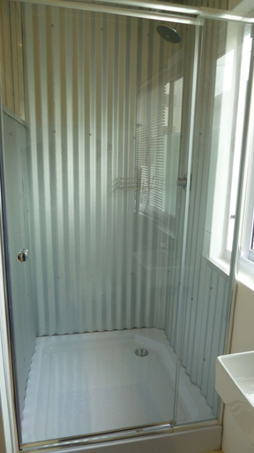 Bathroom 3, 4 on Highworth, City of Cape Town