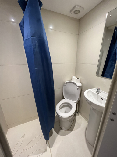 Bathroom 5, Goodwood Hotel, London