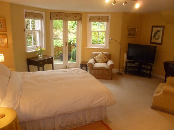 Laurel House, Gloucestershire
