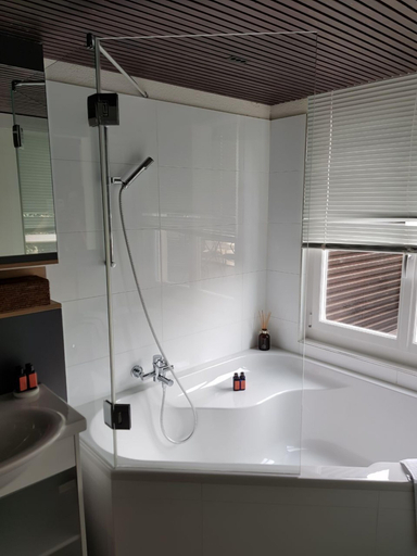 Bathroom 4, Le Bijou LQ82 Spectacular Limmatview Penthouse, Zürich