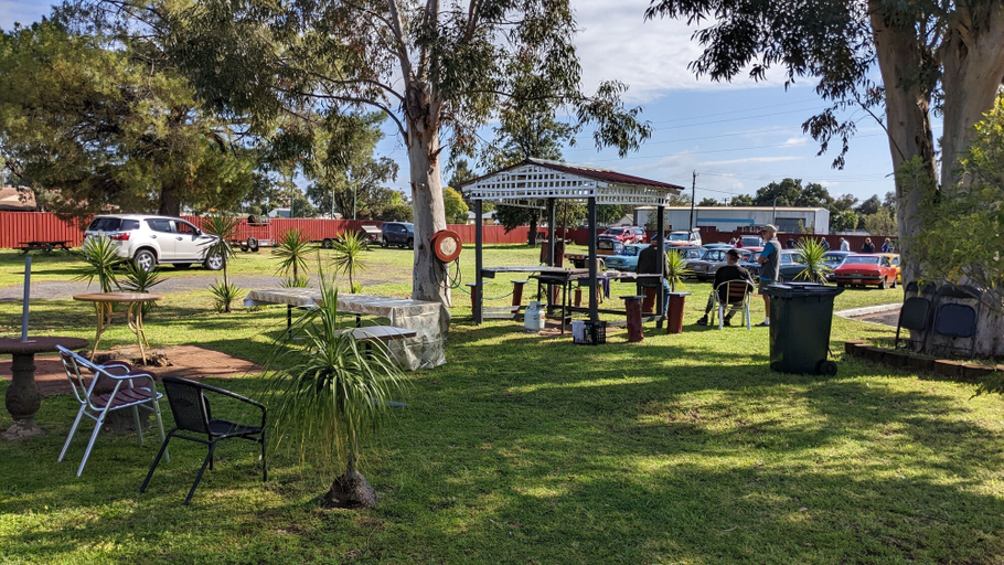 Others 5, Silver Oaks Motel, Gilgandra