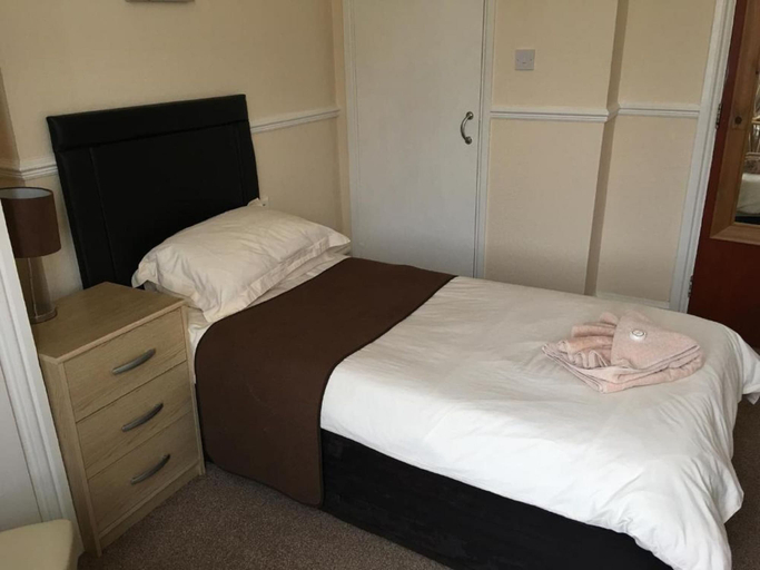 Bedroom 2, Royal Grosvenor Hotel, North Somerset