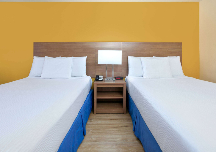 Bedroom 3, Days Inn by Wyndham Batesville, Panola