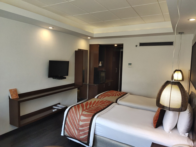 Bedroom 1, The Cunningham Hotel Bangalore, Bangalore