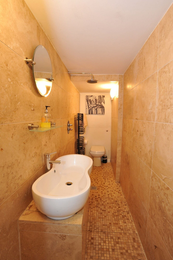 Bathroom 4, Chester Apartments, Cheshire West and Chester