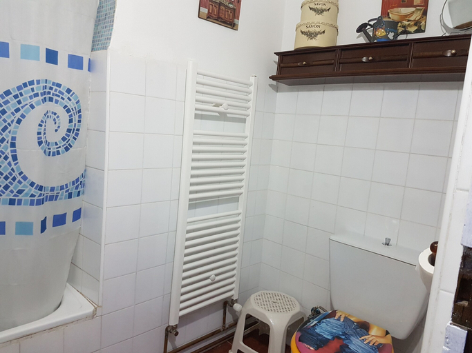 Bathroom 3, La Plazuela, Salamanca