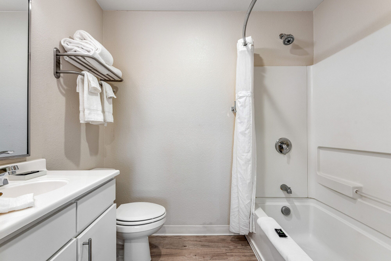 Bathroom 5, Parks Residential Denver, Arapahoe