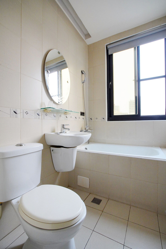 Bathroom 4, Happy Hotel, Kaohsiung