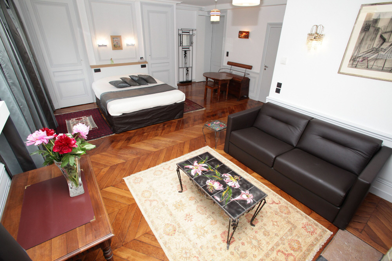 Others 5, Hôtel des Célestins, Rhône