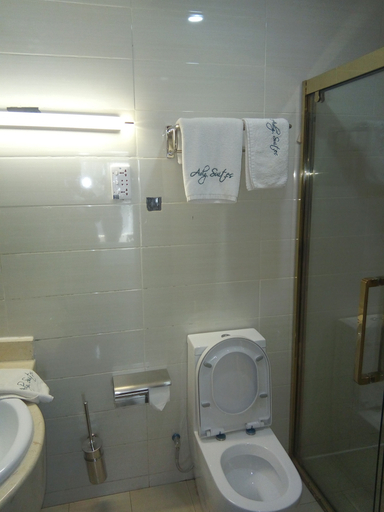 Bathroom 3, Adig Suites, Enugu North