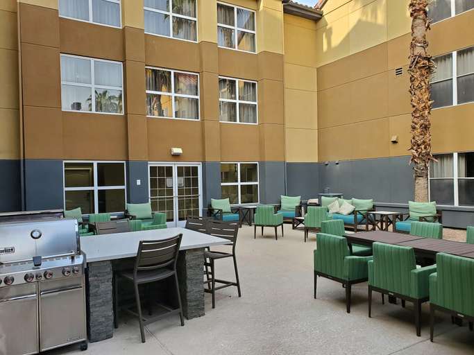 Food & Drinks 5, Homewood Suites by Hilton Phoenix/Chandler, Maricopa