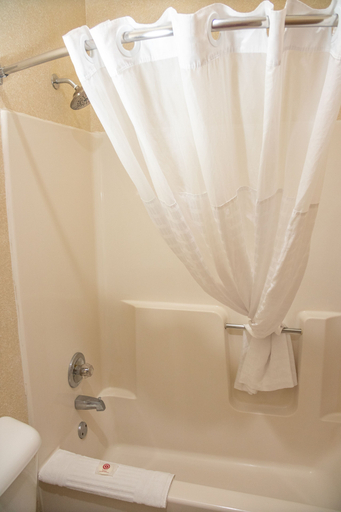 Bathroom 4, Comfort Inn Sioux City South, Woodbury