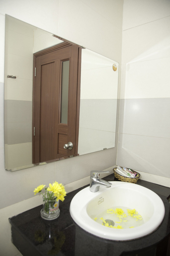 Bathroom 5, Smile Hotel, Da Nang