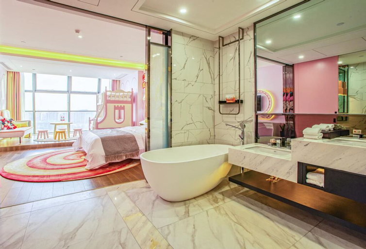 Bedroom 4, Ramada Plaza by Wyndham Nanxun, Huzhou