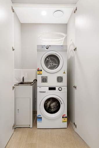 Bathroom 3, The Hamptons Apartments - St Kilda, Melbourne