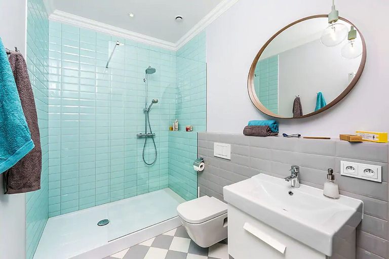 Bathroom 5, Luxury Mint Apartments Main Square, Kraków City