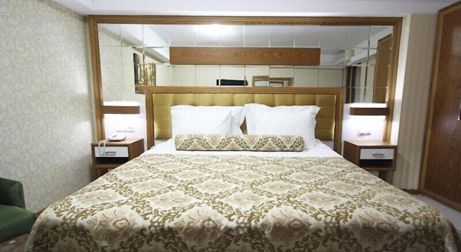 Bedroom 3, Grand Corner Hotel - Boutique Class, Konak