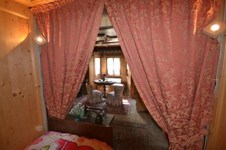 Bedroom 4, B&B La Tana dellOrso - Die Barenhohle, Trento
